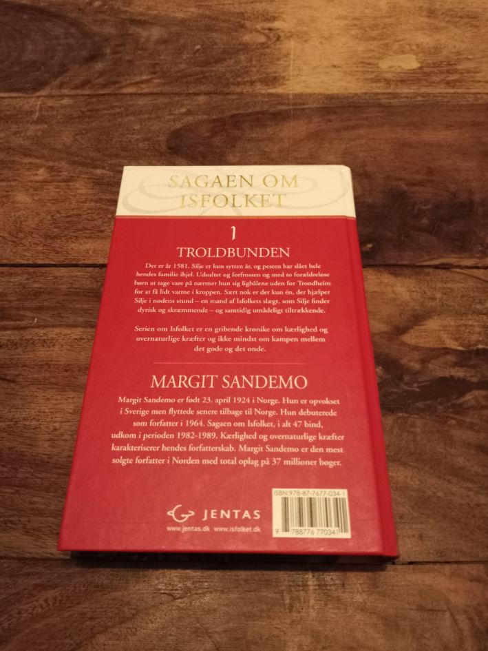Troldbunden Isfolket #1 Sagaen om Isfolket Hardcover Margit Sandemo 2006