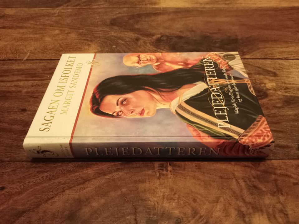 Plejedatteren Isfolket #3 Sagaen om Isfolket Hardcover Margit Sandemo 2006