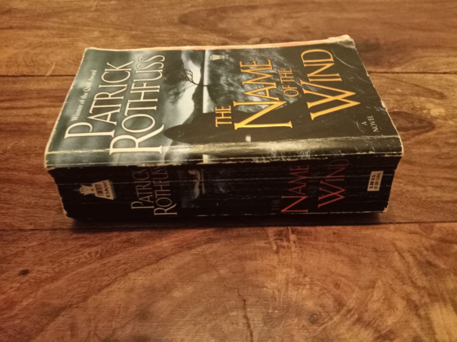 The Name of the Wind The Kingkiller Chronicle #1 Patrick Rothfuss DAW 2009