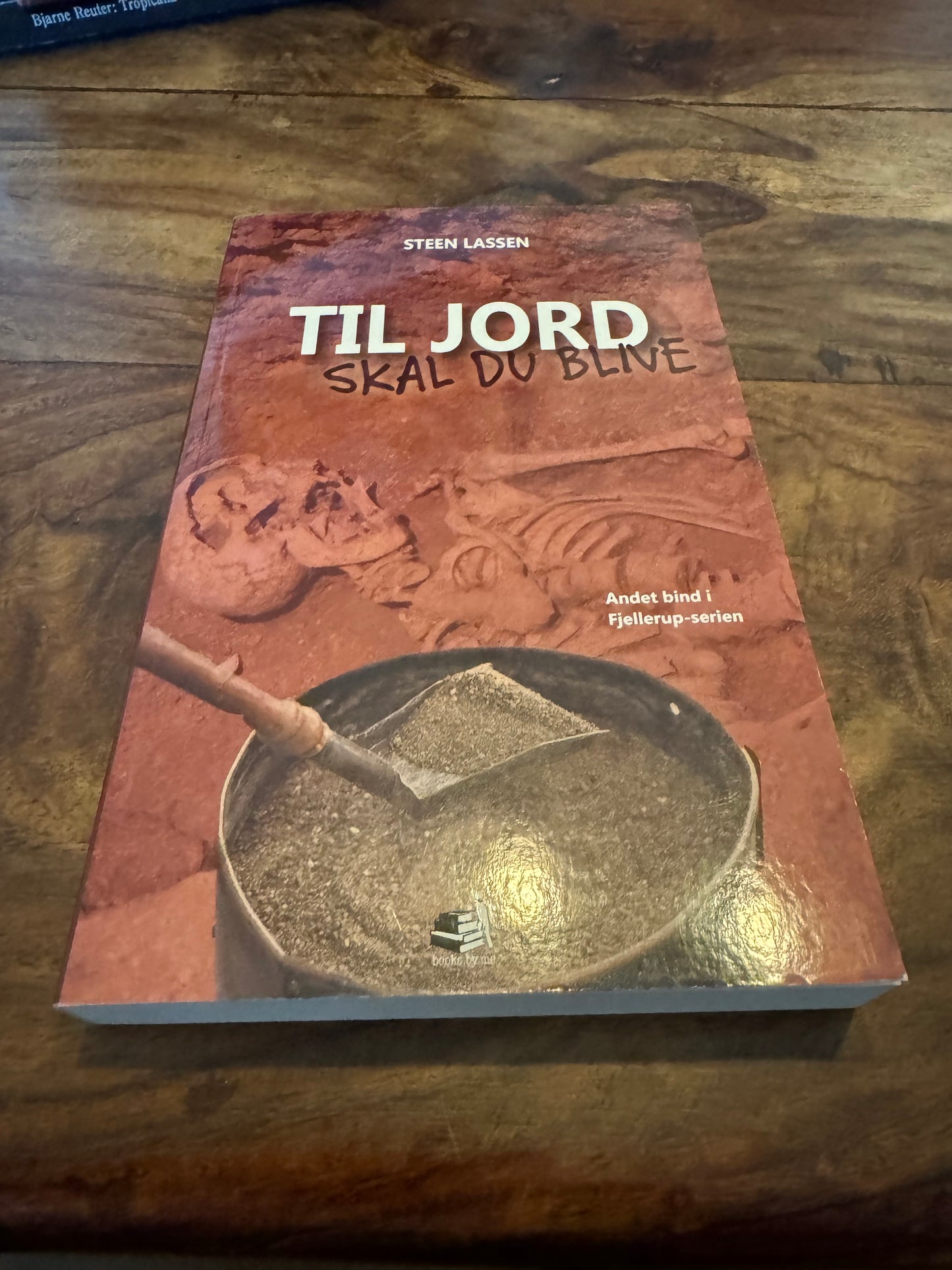 Til jord skal du blive Steen Lassen