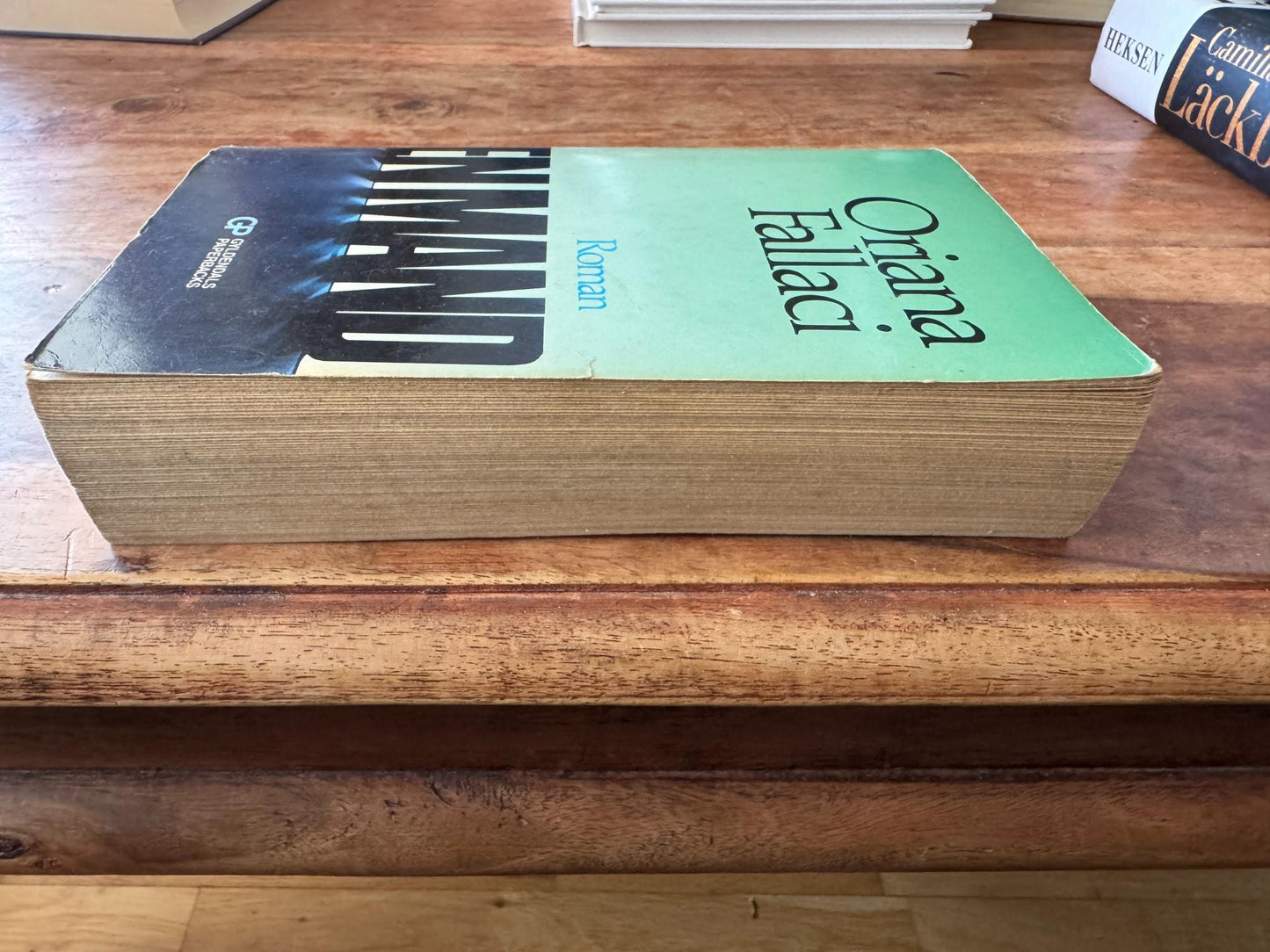 En mand Oriana Fallaci