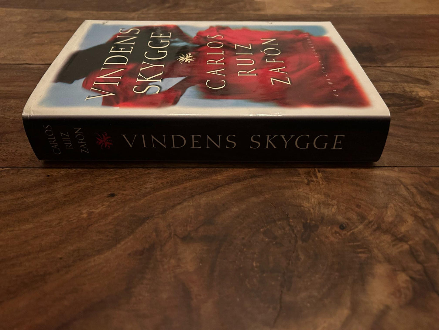 Vindens skygge De glemte bøgers kirkegård #1 Carlos Ruiz Zafón Gyldendals Bogklubber 2004