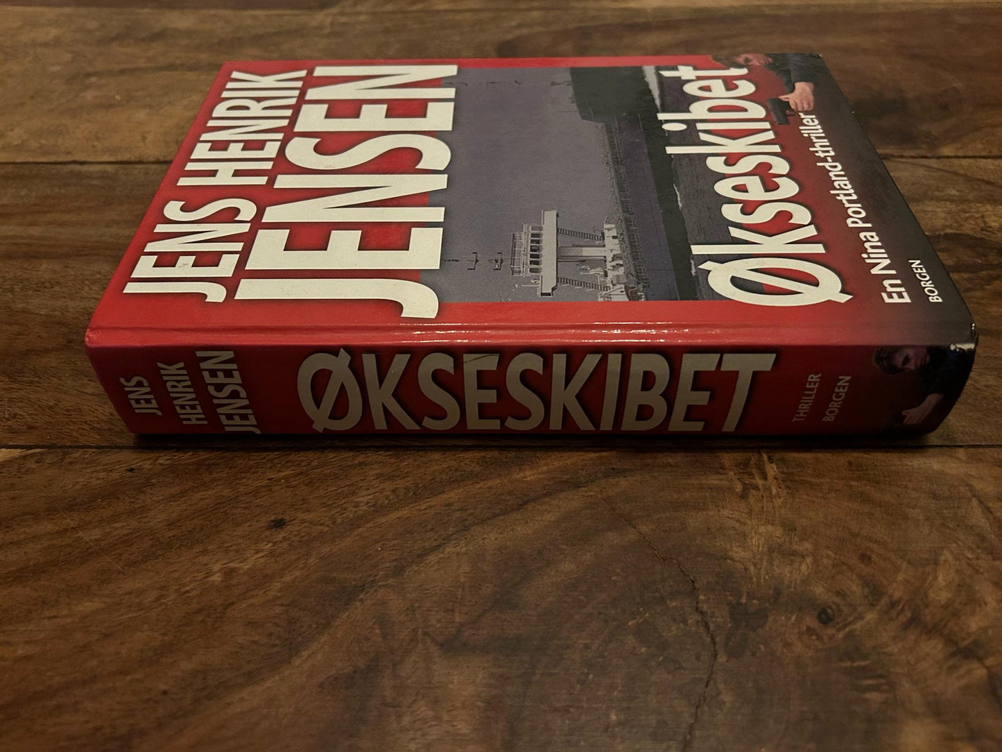 Økseskibet Jens Henrik Jensen Forlaget Borgen 2014