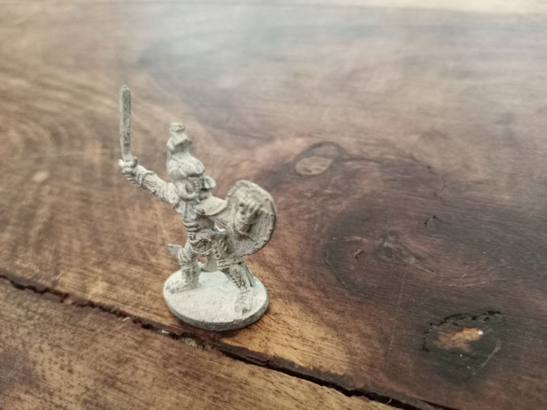 Grenadier Miniatures Fighting Warrior with Sword and Shield A69 Metal 1985