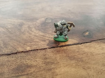 Grenadier Miniatures Dwarf with Crossbow Metal