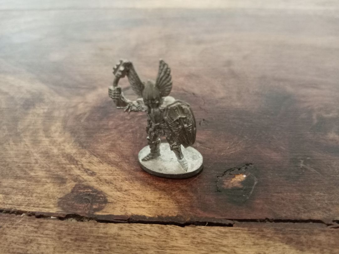 Grenadier Miniatures Paladin with Mace and Shield Metal