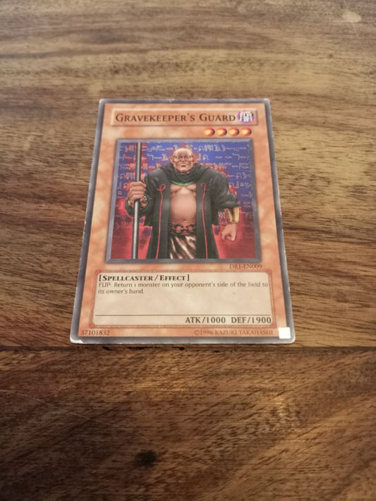 Yu-Gi-Oh! Gravekeeper's Guard DR1-EN009