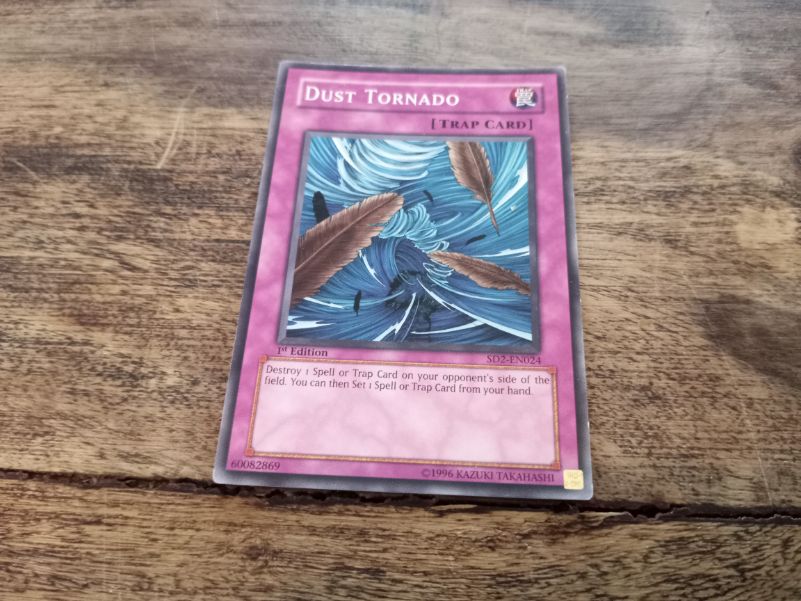 Yu-Gi-Oh! Dust Tornado SD2-EN024