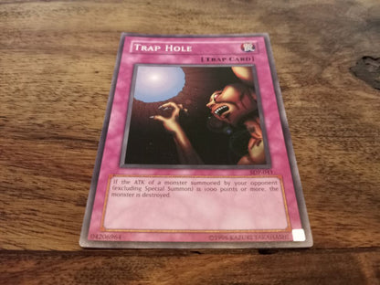 Yu-Gi-Oh! Trap Hole SDP-041