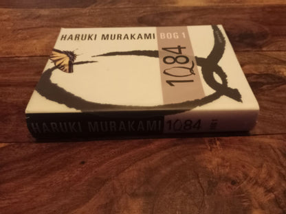 1Q84 Haruki Murakami Klim 2011