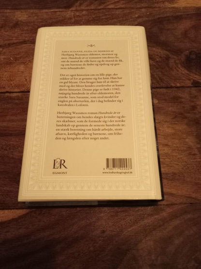 Hundrede år Herbjørg Wassmo Lindhardt og Ringhof 2019