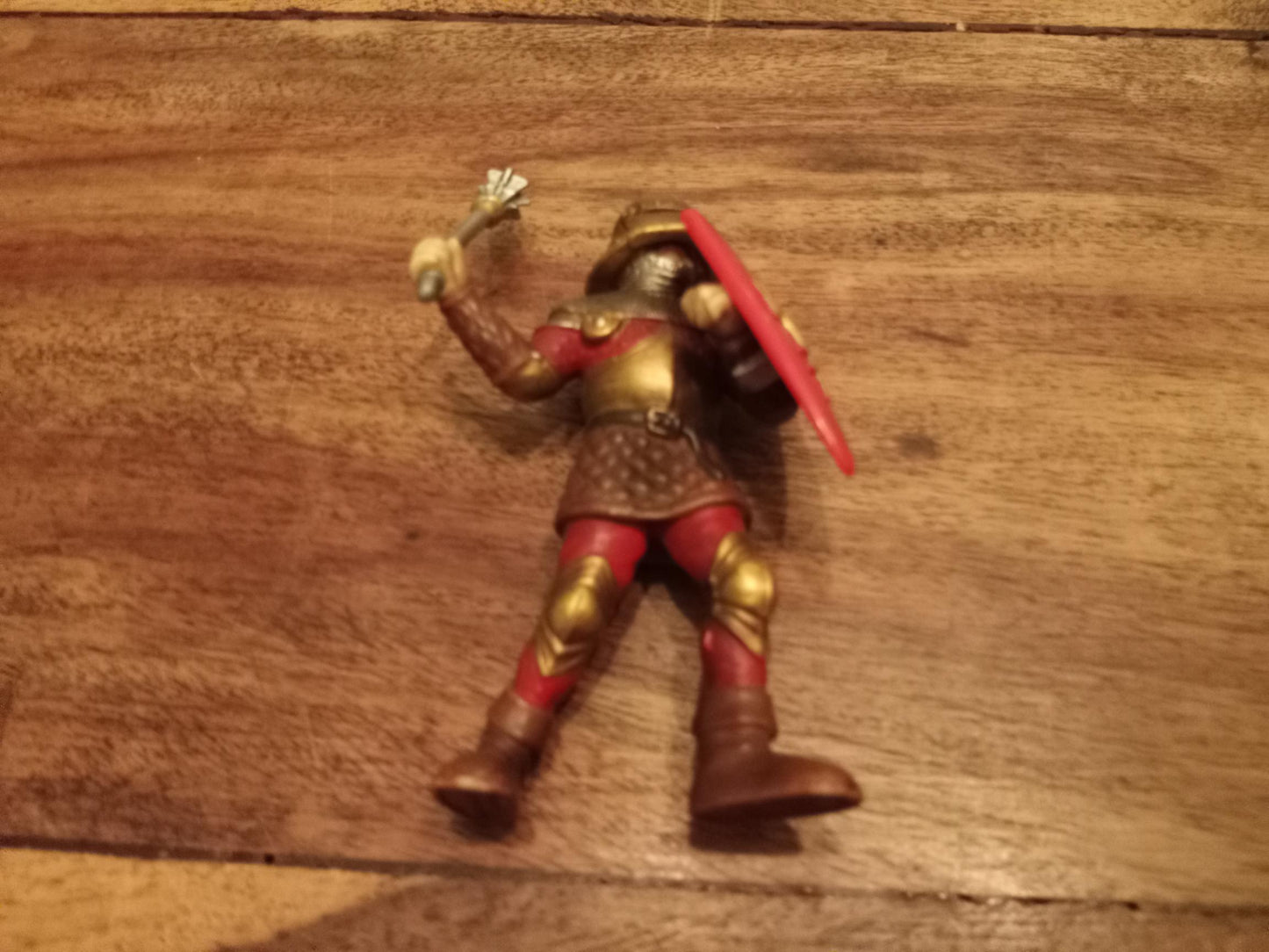 Schleich World of Knights Red Fleur De Lis Foot Soldier With Mace & Shield 70011