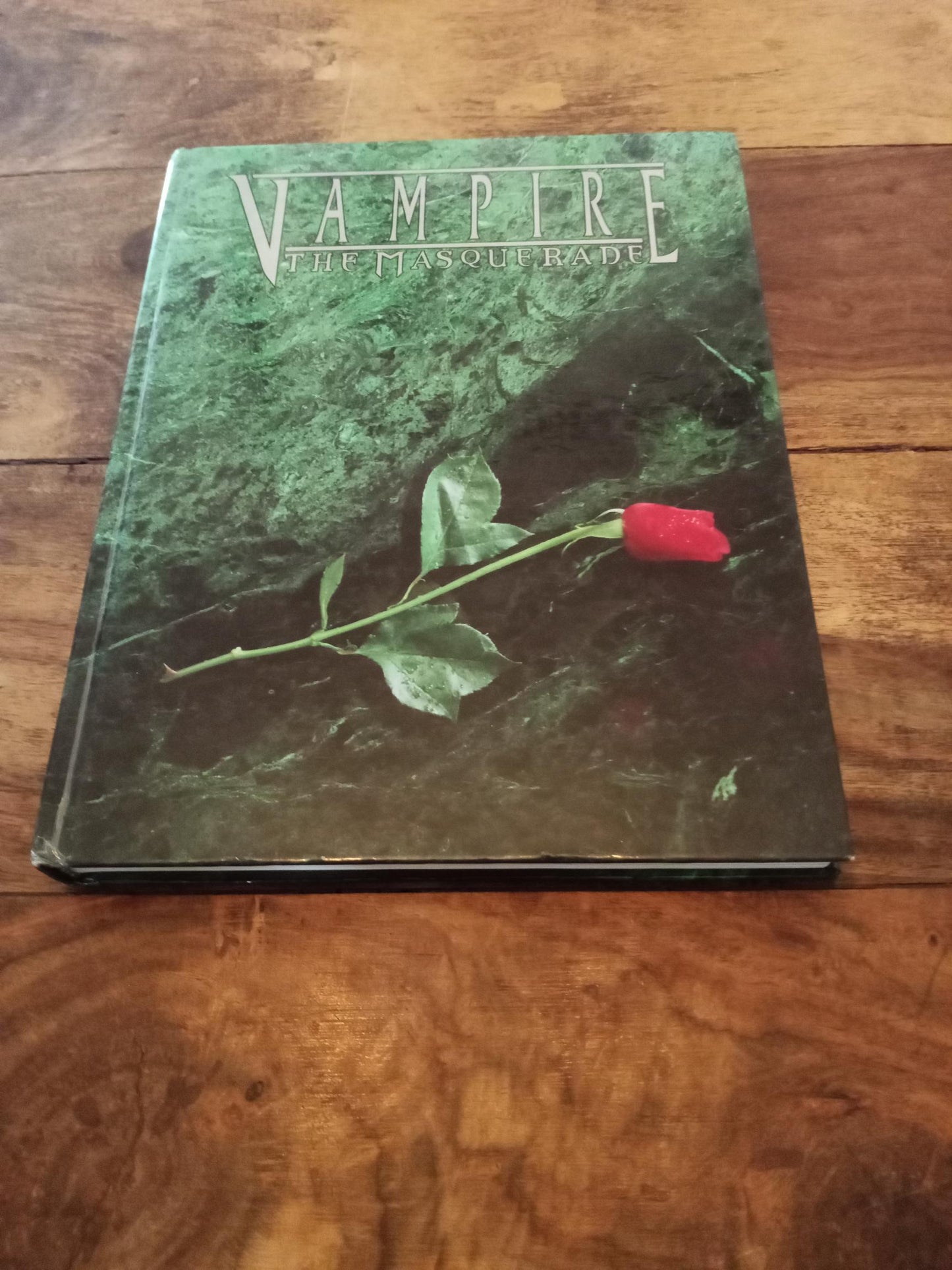 Vampire The Masquerade 1nd Edition Hardcover Core Rulebook White Wolf 1998