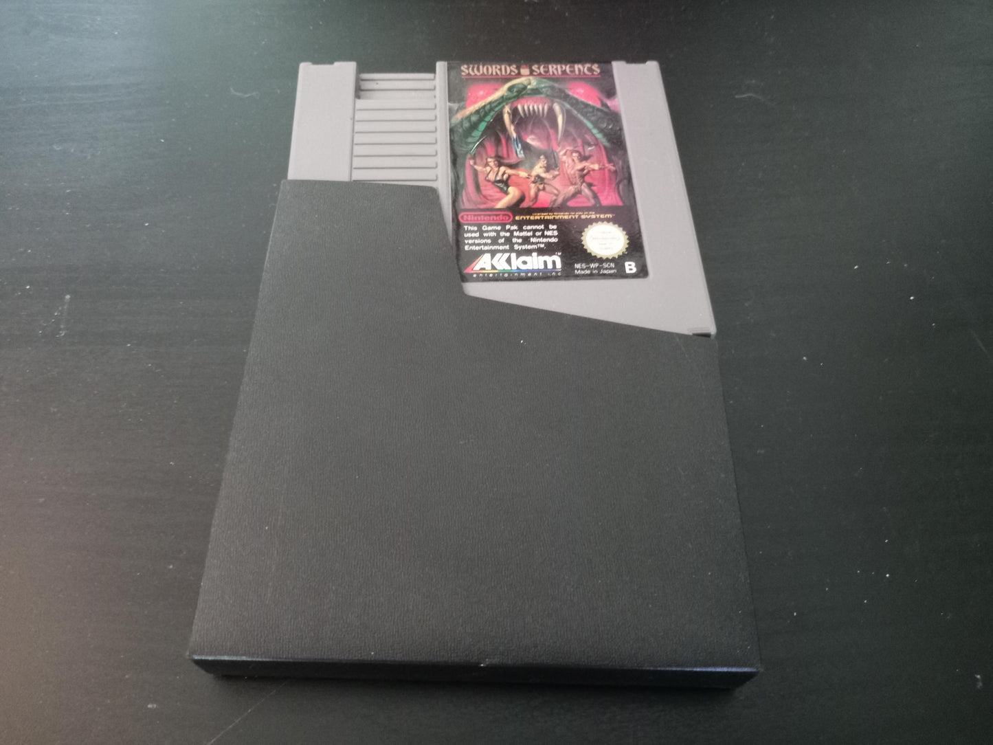 Nintendo Entertainment System Swords and Serpents Classic Video Game