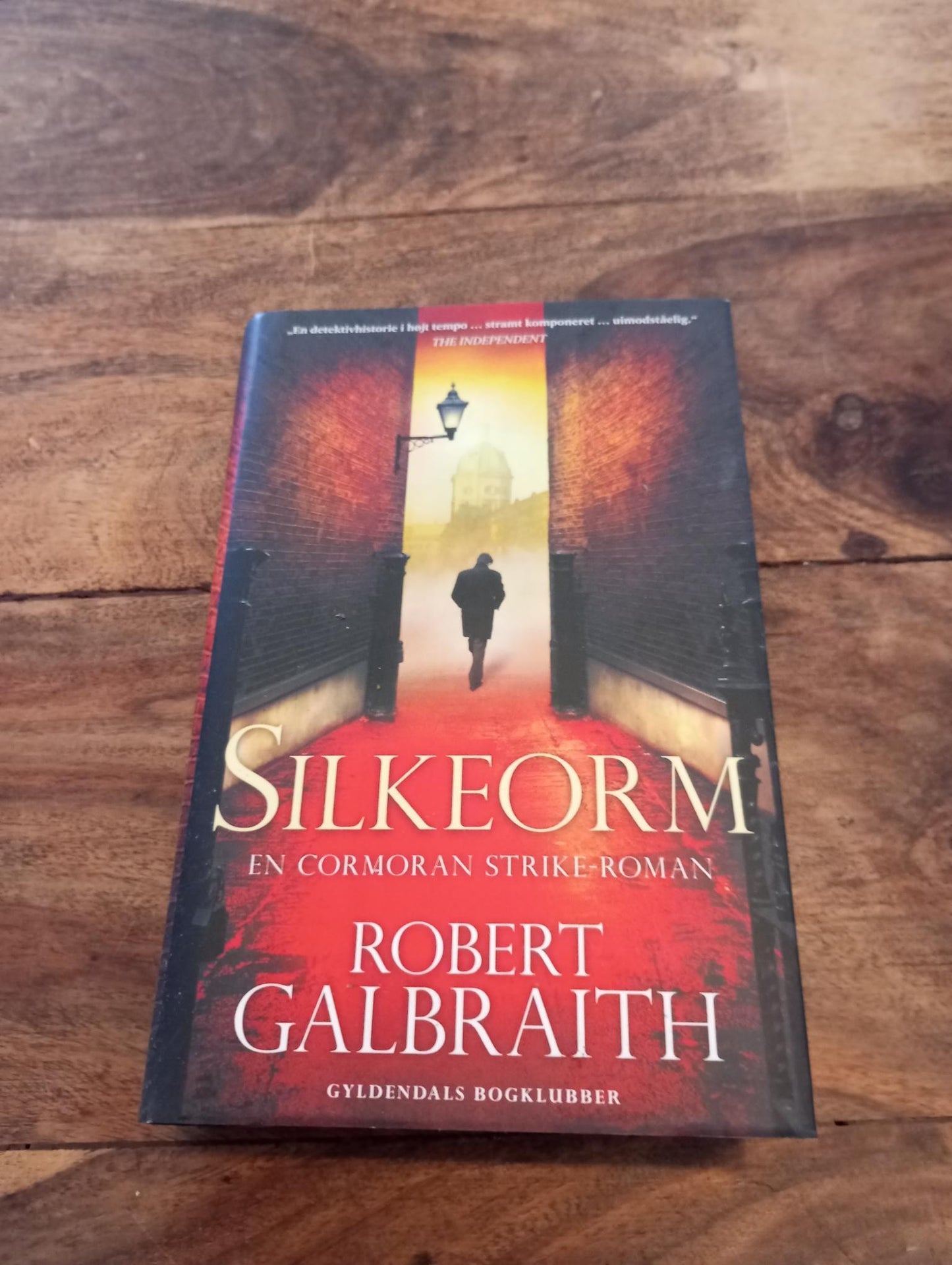 Silkeorm Robert Galbraith Gyldendal 2014