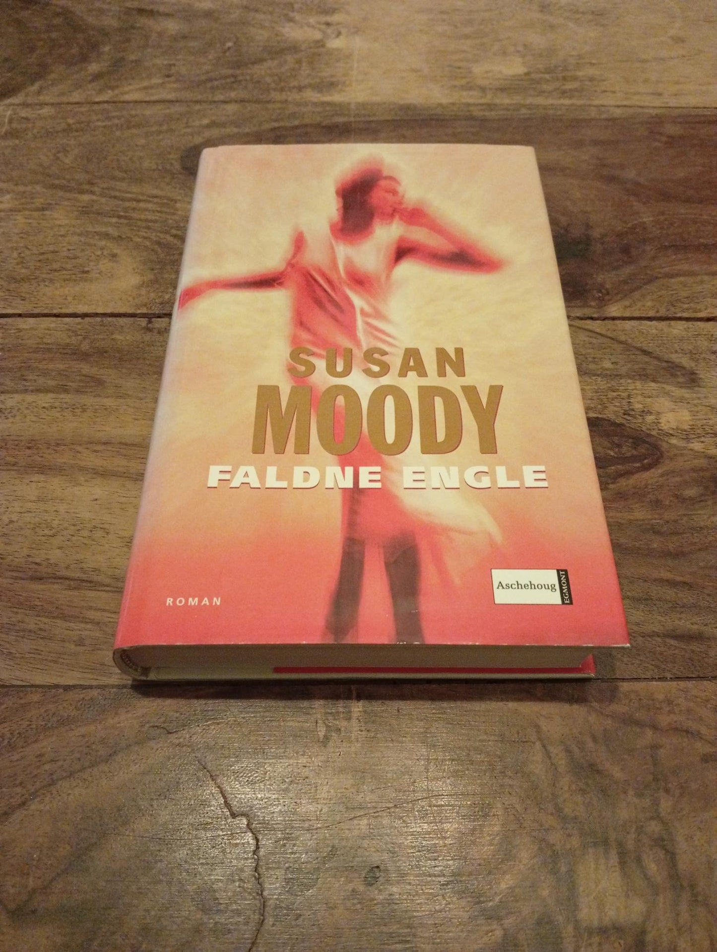 Faldne engle Susan Moody Aschehougs Forlag 2006