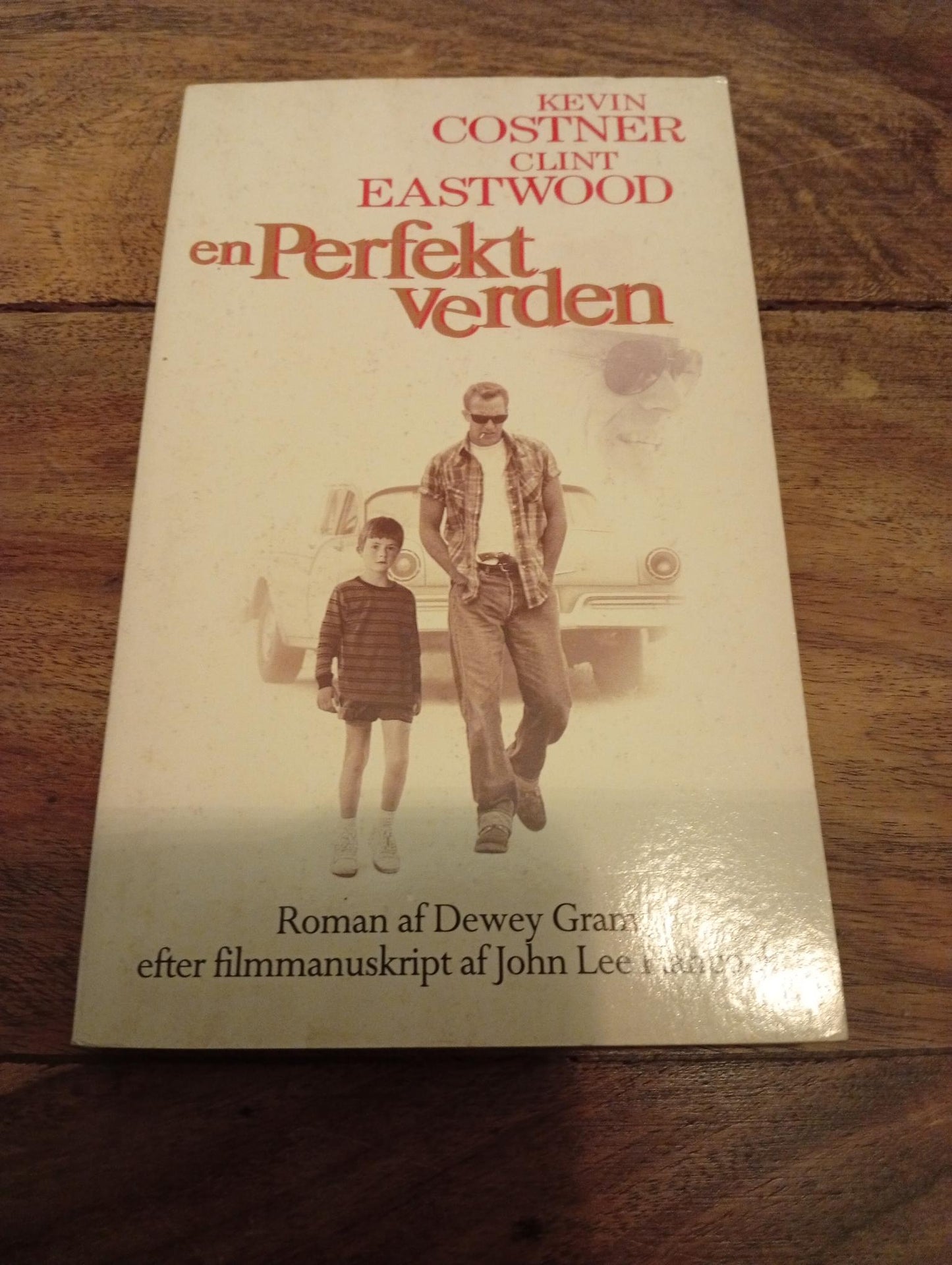 A Perfect World Dewey Gram Vinten 1993