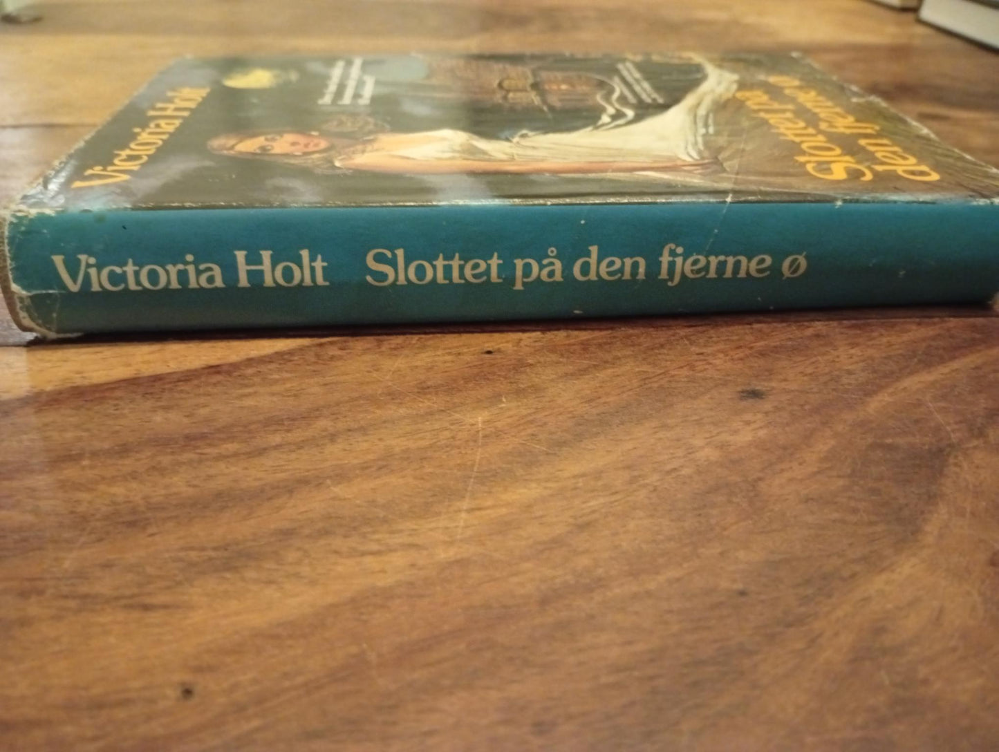 Slottet på den fjerne ø Victoria Holt Lademann 1977