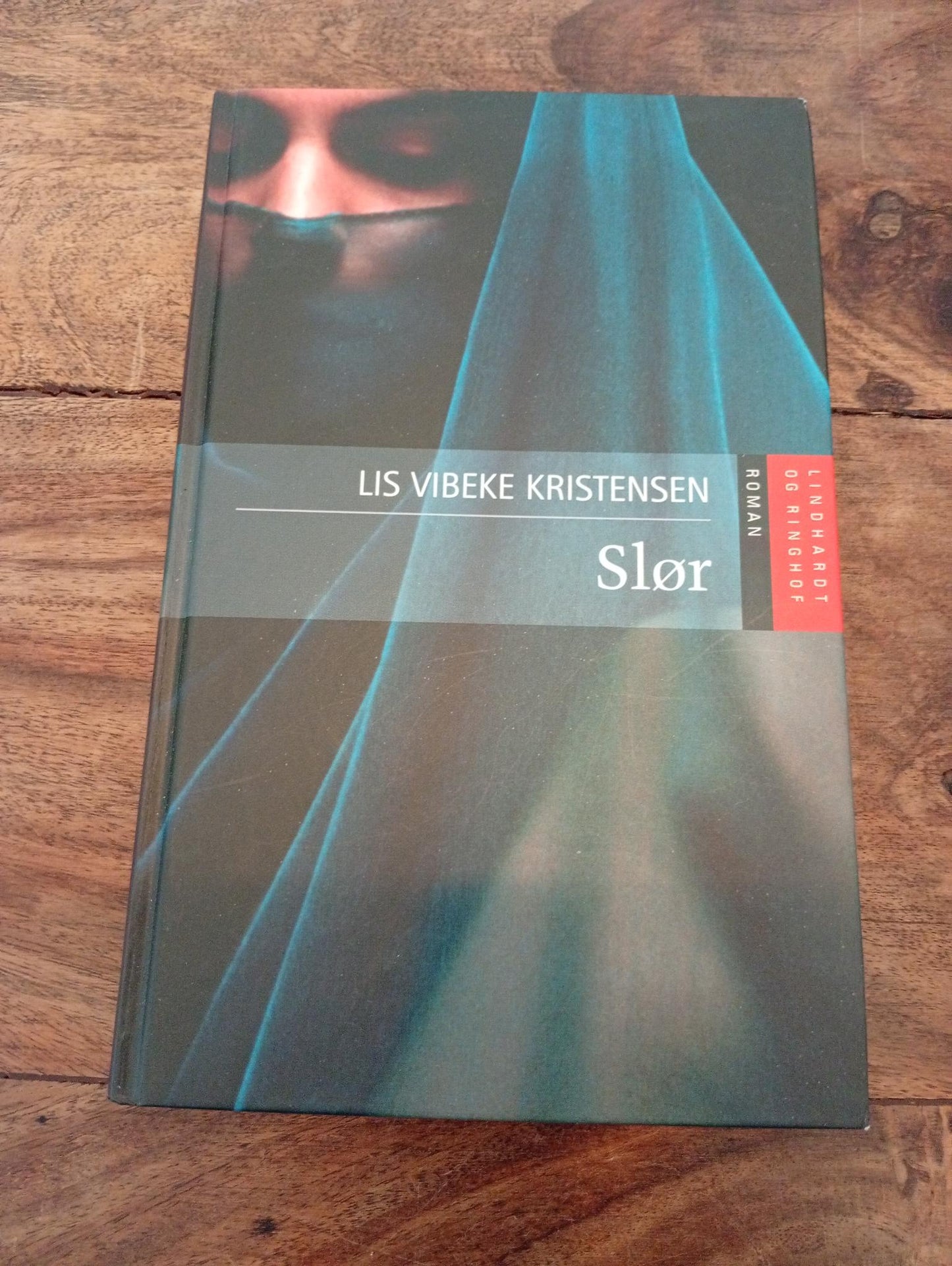 Slør Lis Vibeke Kristensen Lindhardt og Ringhof 2003