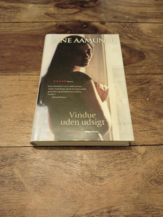 Vindue uden udsigt Jane Aamund People's Press 2014