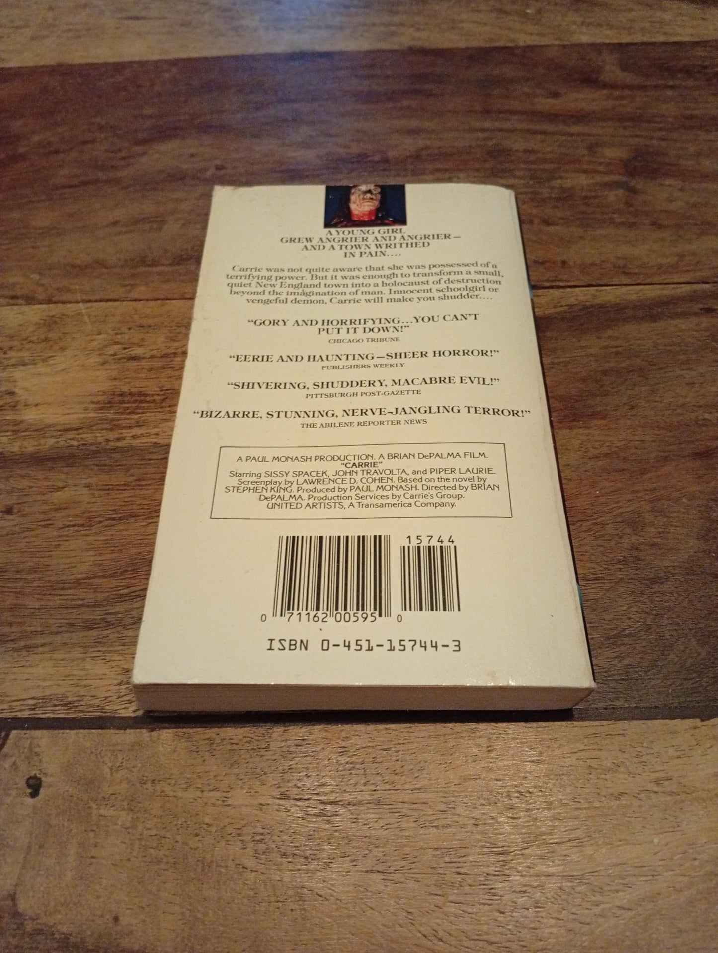 Stephen King Carrie Signet Paperback Book 1975