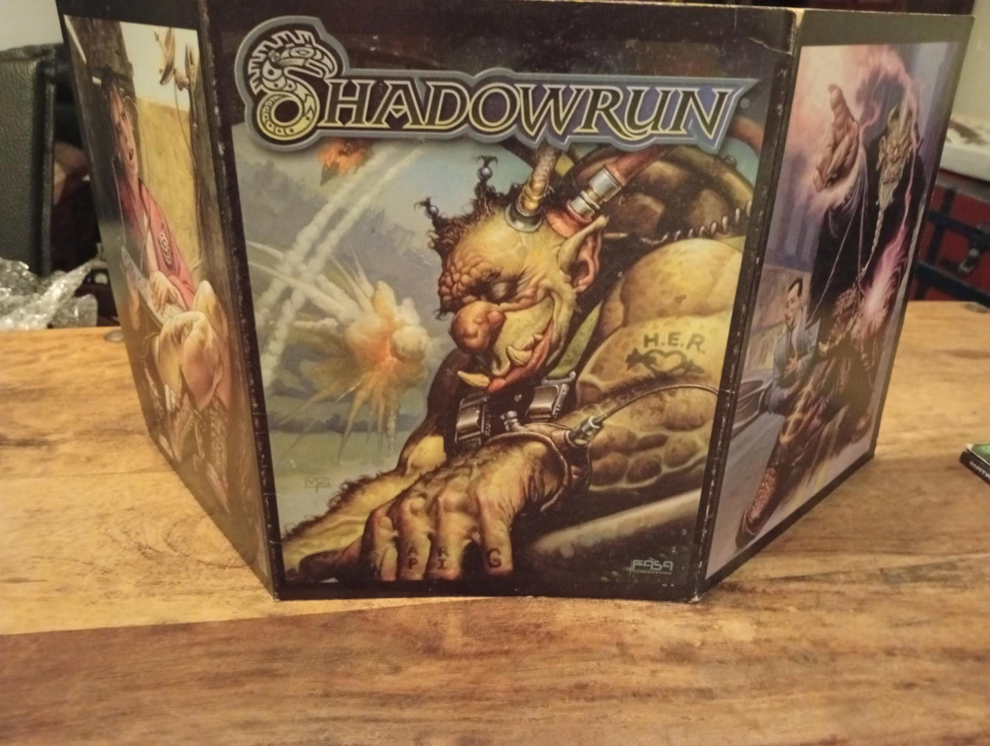 Shadowrun Gamemaster's Screen and Critters 3rd Ed FASA 2001