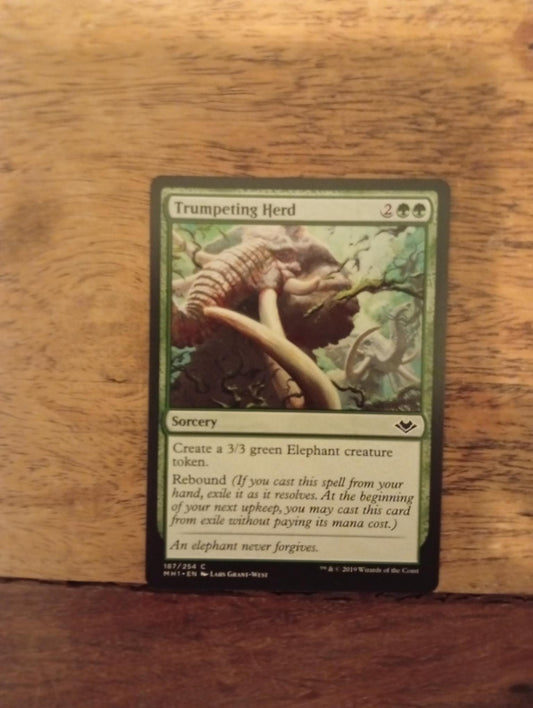 Magic The Gathering Trumpeting Herd 187/254 Modern Horizons