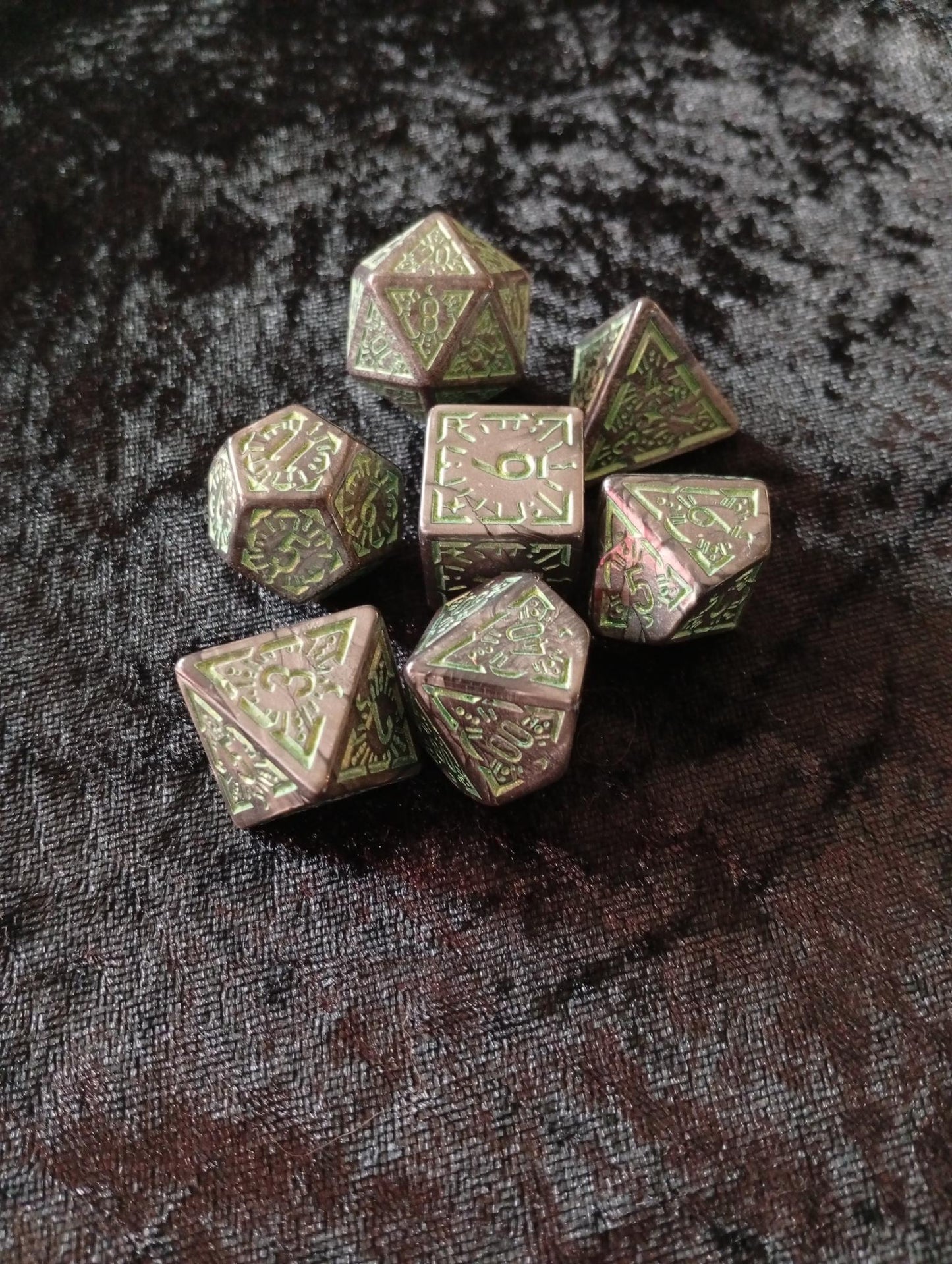 Dice set: 7-piece set includes one D4, D6, D8, D10, D12, D20 and D100 D10 Procent