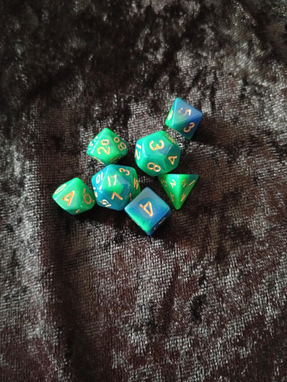 Dice set: 7-piece Mini set includes one D4, D6, D8, D10, D12, D20 and D100 D10 Procent