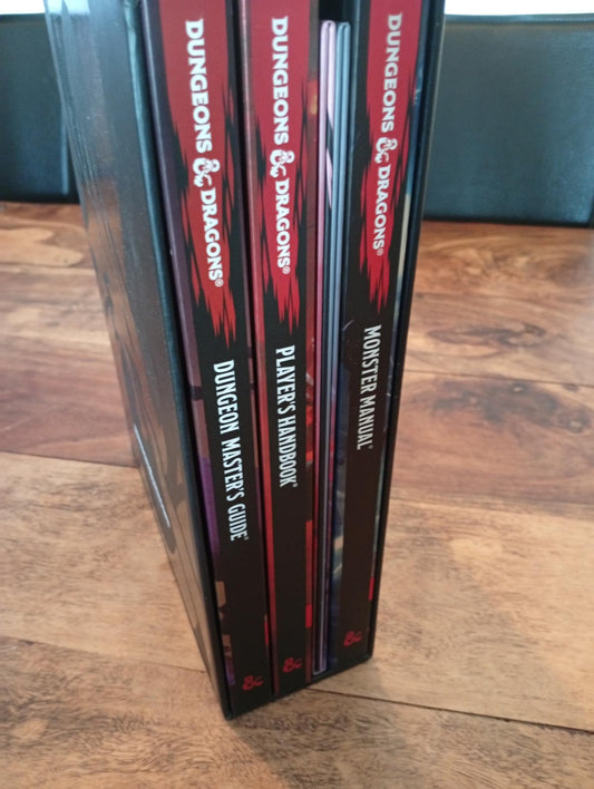 Dungeons & Dragons Core Rulebook Gift Set Wizards of the Coast 2018 - AllRoleplaying.com