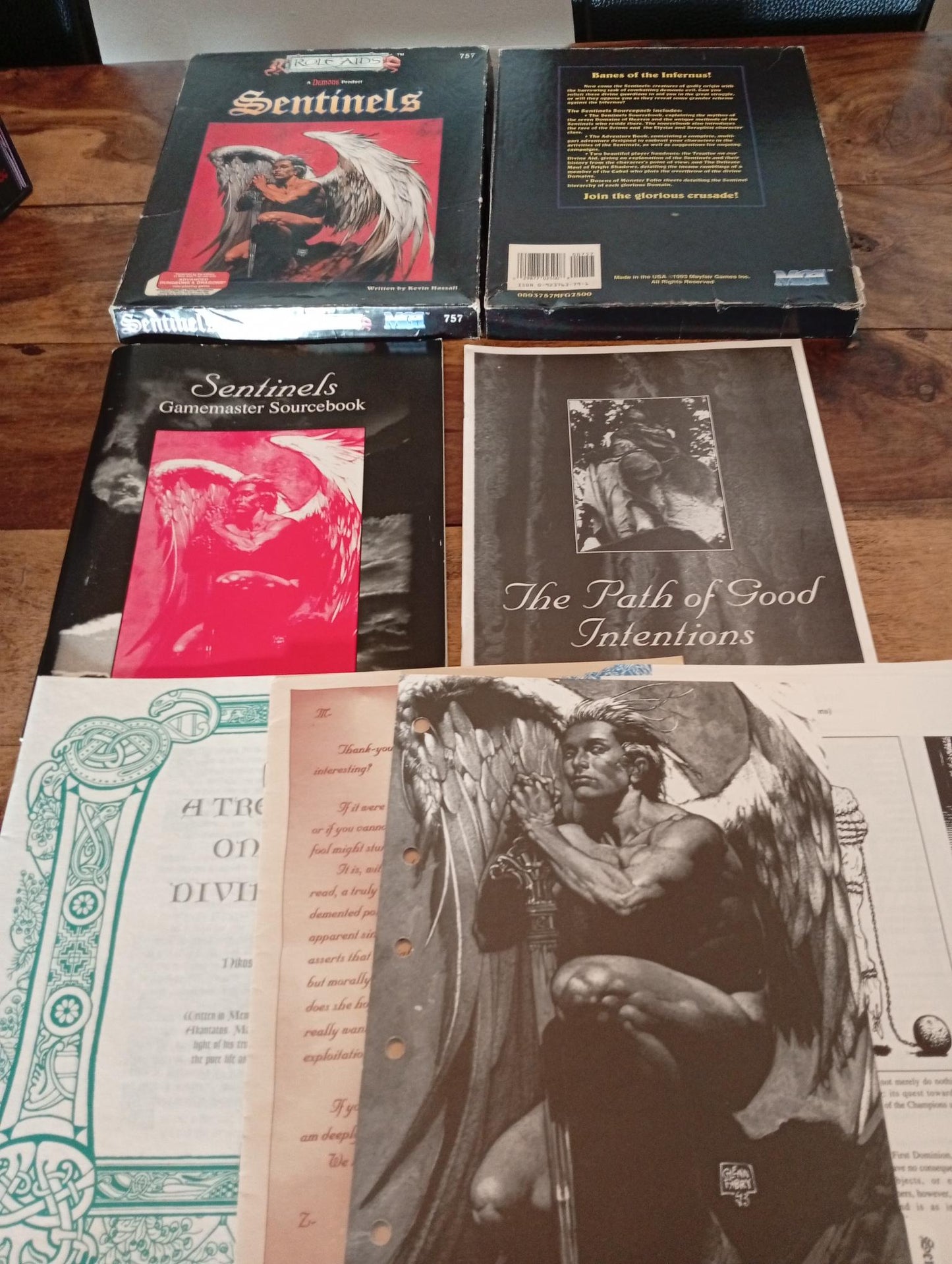 Role Aids Sentinels Box Set Mayfair Games 1993 - AllRoleplaying.com