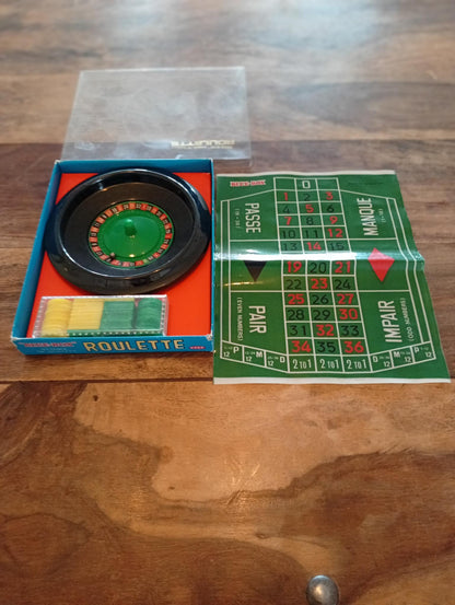 Klassisk roulette-spil med spilleplade og jetoner Blue Box - AllRoleplaying.com