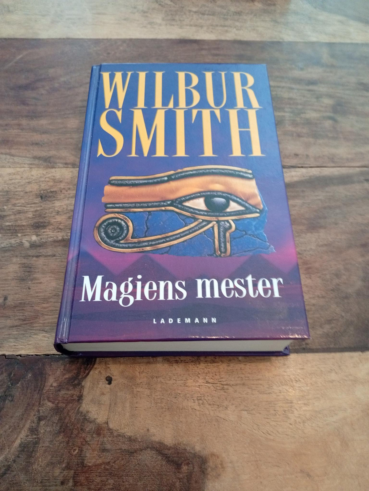 Magiens mester Wilbur Smith 2001