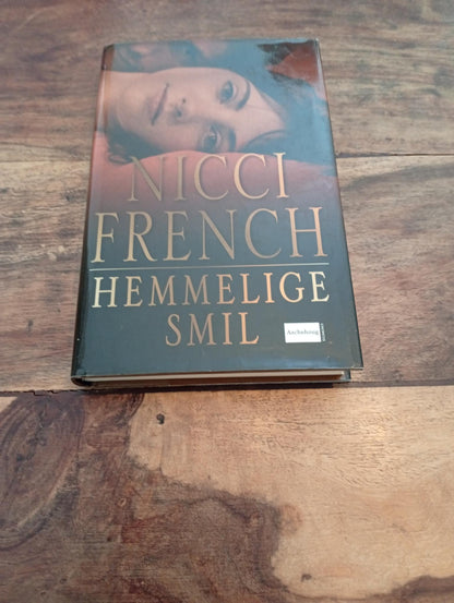 Hemmelige smil Nicci French 2005