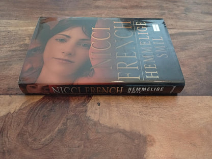Hemmelige smil Nicci French 2005