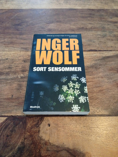 Sort sensommer Inger Wolf 2011