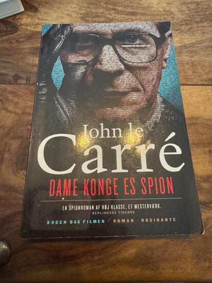 Dame konge es spion John le Carré Rosinante 2017