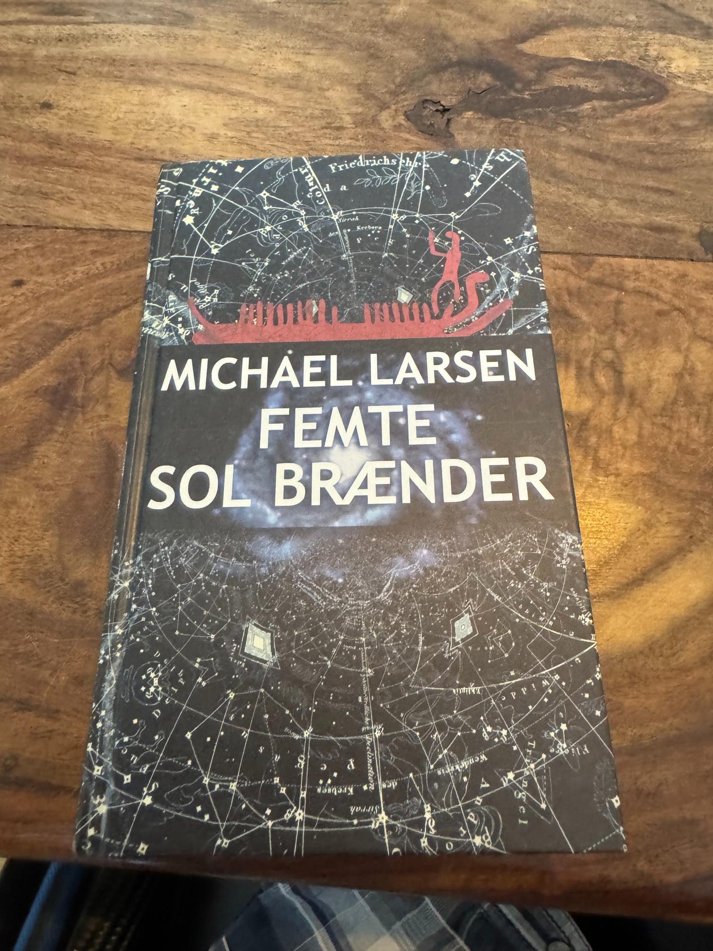 Femte sol brænder Michael Larsen