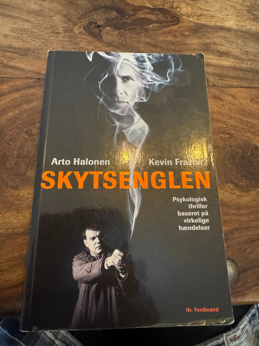 Skytsenglen spændingsroman Arto Halonen - Kevin Frazier