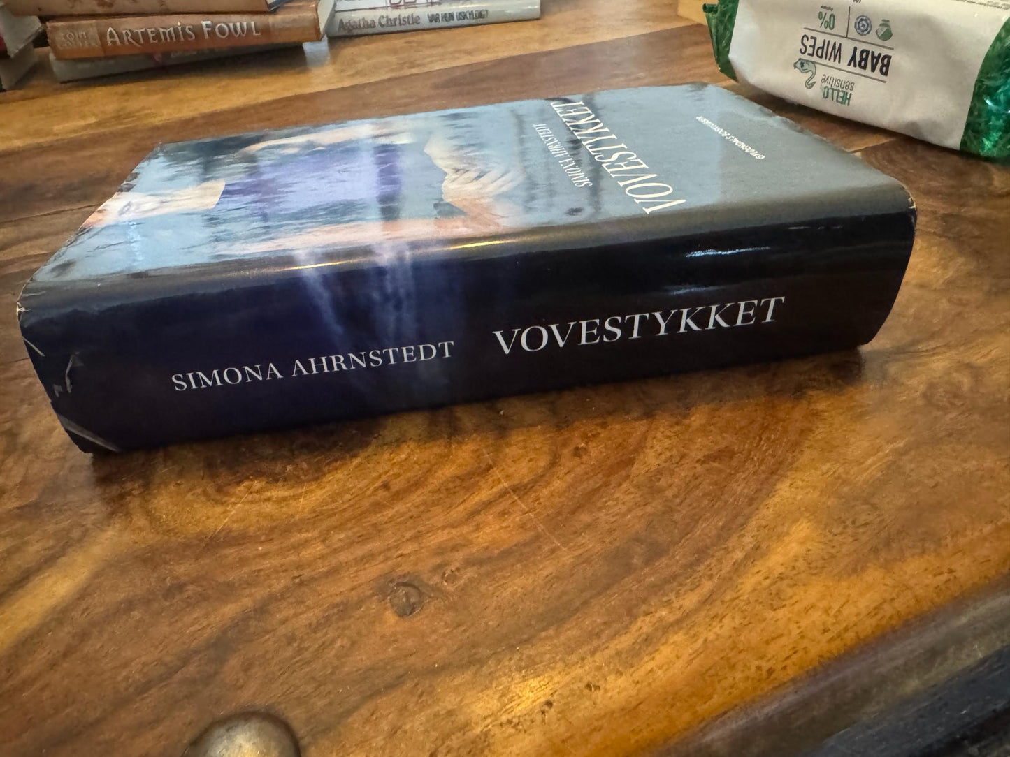 Vovestykket Simona Ahrnstedt Gyldendals Bogklubber