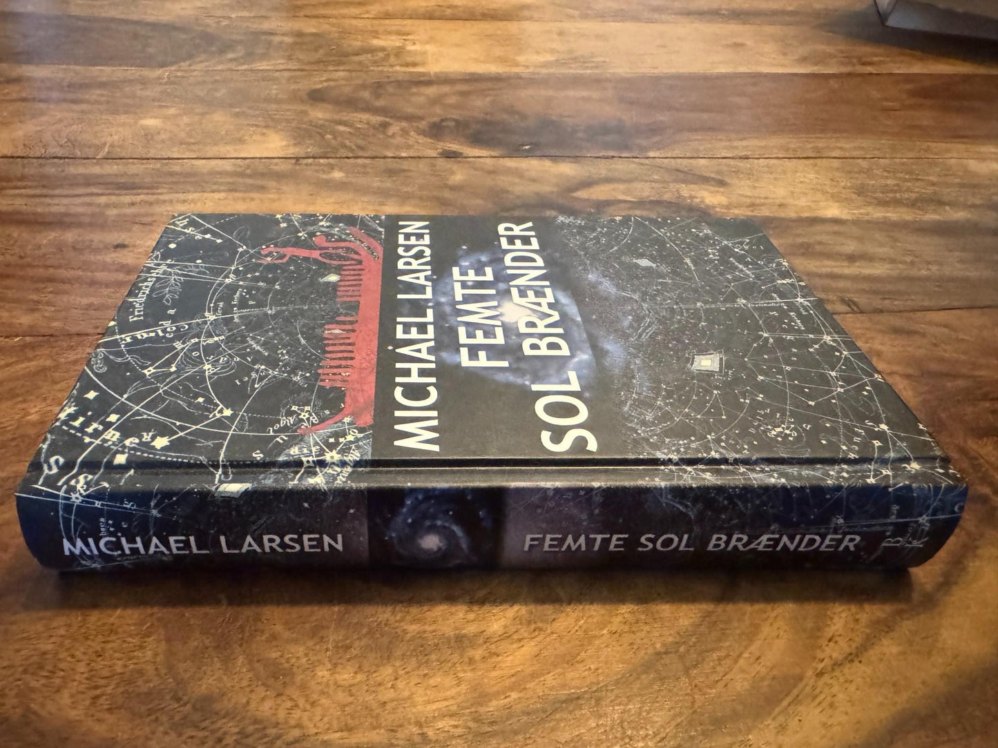 Femte sol brænder Michael Larsen