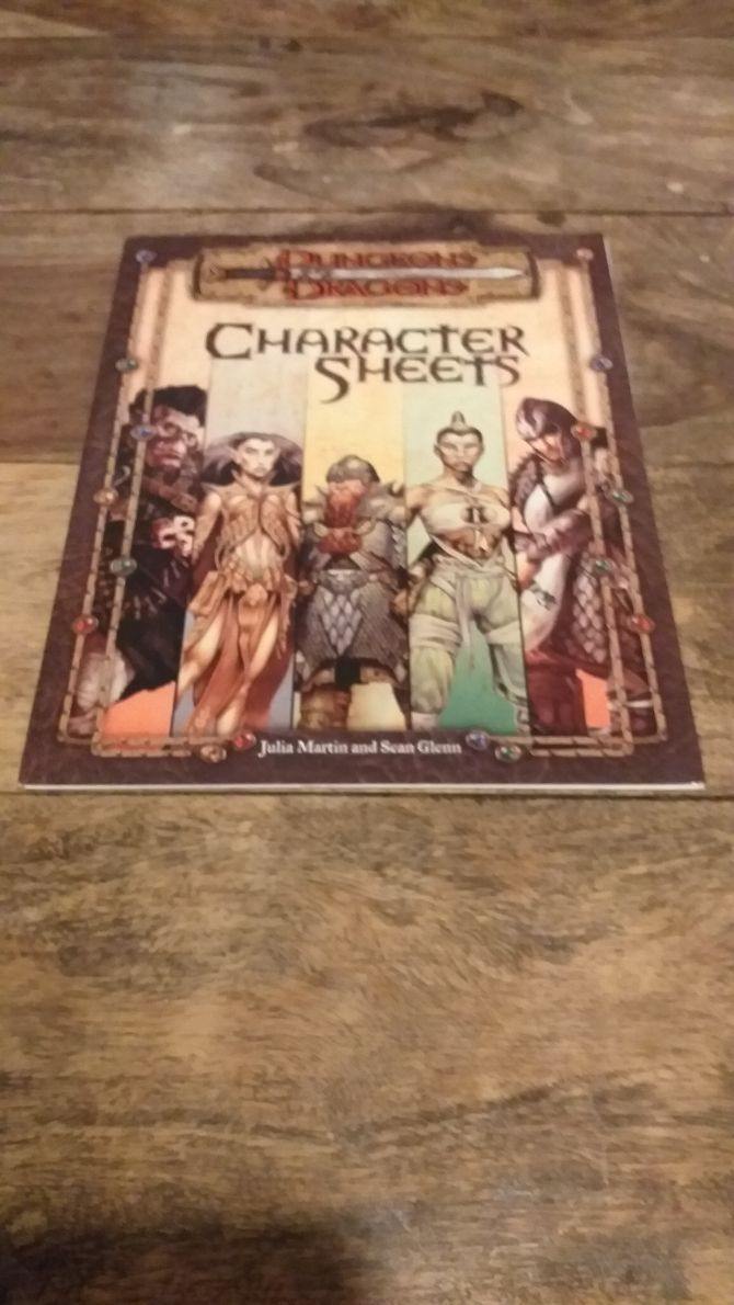 Dungeons and Dragons Character Sheets Julia Martin and Sean Glenn - books