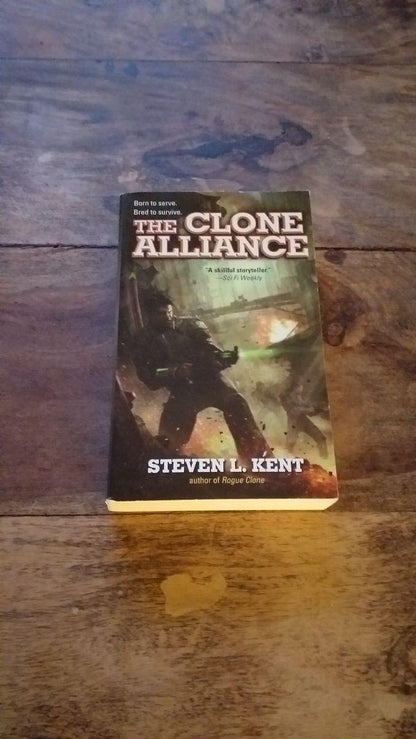 The Clone Alliance (A Clone Republic Novel) by Kent Steven L. - books