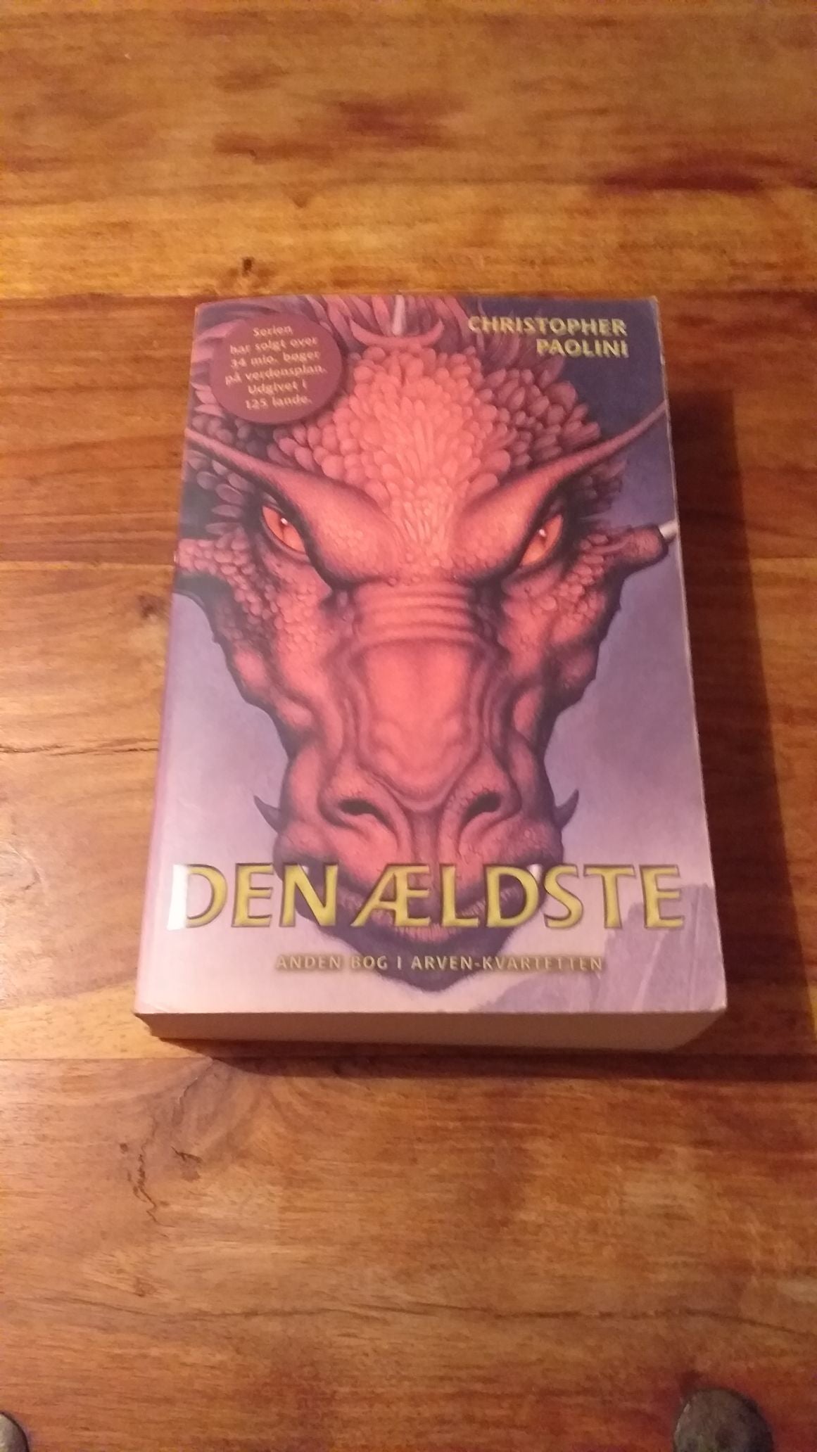 Den ældste af Christopher Paolini i serie Arven