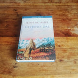 Hulebjørnens klan - Hestenes dal - Mammutjægerne - Jordens børn 1 - 2 - 3 Jean M. Auel - AllRoleplaying.com