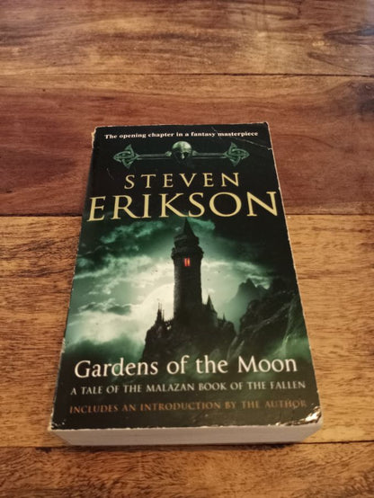 Malazan Book of the Fallen 01. Gardens of the Moon' von 'Steven