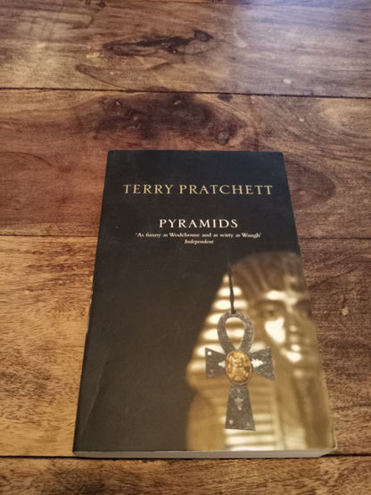 Discworld Pyramids A Discworld novel #7 Terry Pratchett 2005