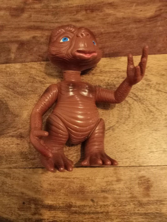 E.T. The Extra Terrestrial Action Figure Vintage 6" Toy