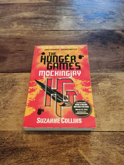Mockingjay The Hunger Games Trilogy III Suzanne Collins Scholastic 2010