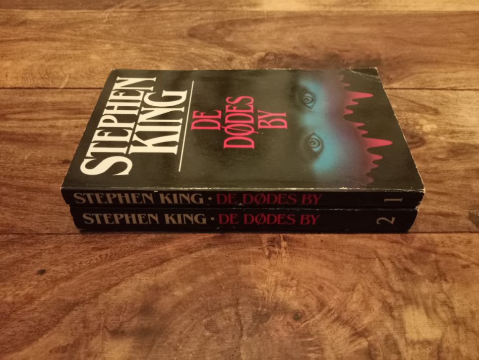 De Dødes By 1 - 2 Stephen King 1975